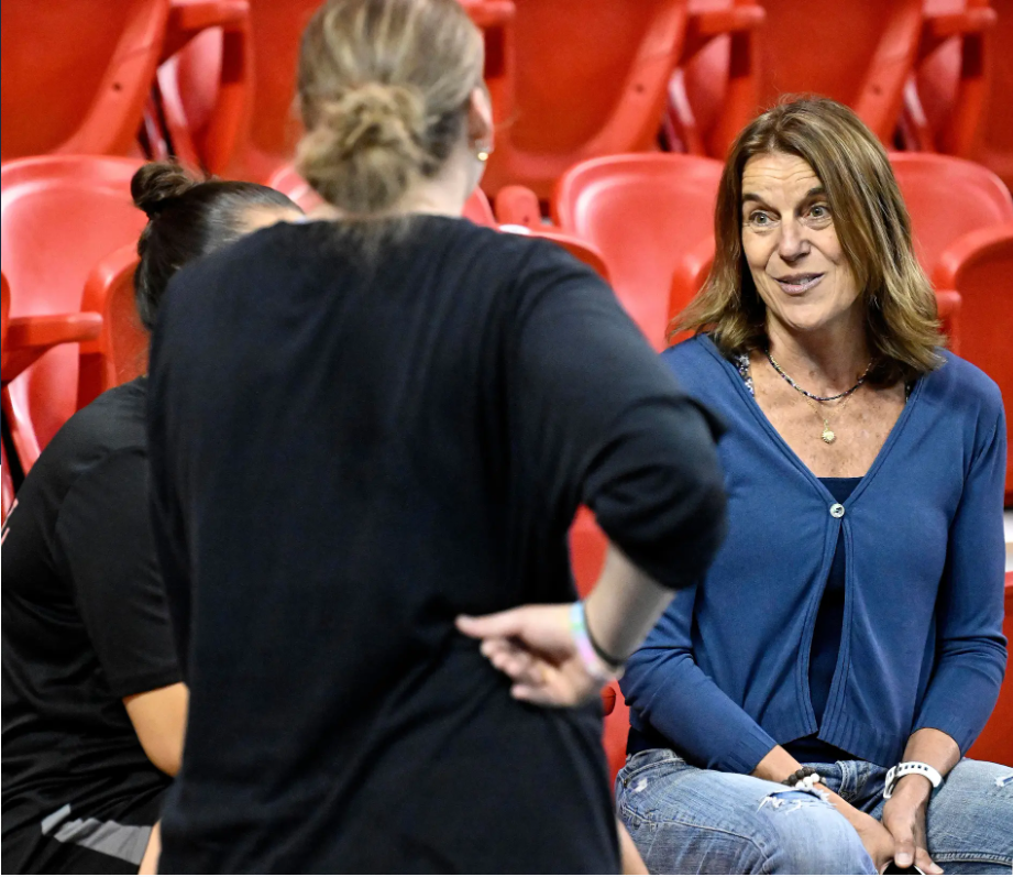 You are currently viewing TVA – L&rsquo;Italie réunit une olympienne québécoise et l&rsquo;entraîneur canadien